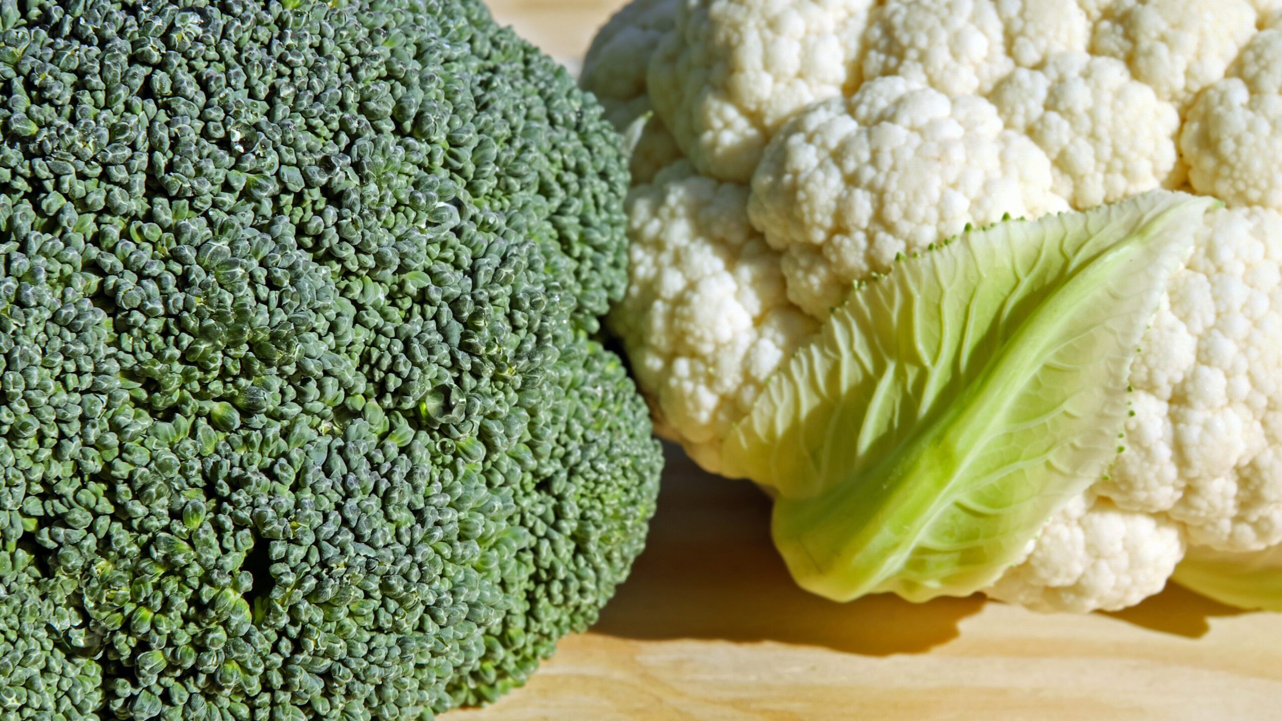 Are Broccoli and Cauliflower the Same Plant?These are two easily confused vegetables 3 broccoli 3200719